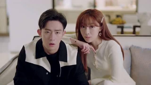 情侣谈恋爱视频吃瓜