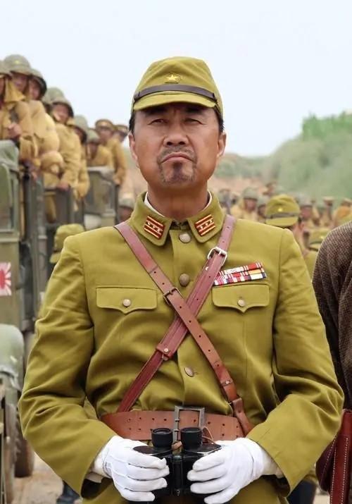 鬼子军官吃瓜视频,揭秘日军生活中的奇特一幕