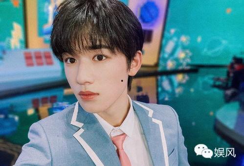 马哥和宋亚轩吃瓜视频,揭秘娱乐圈幕后故事