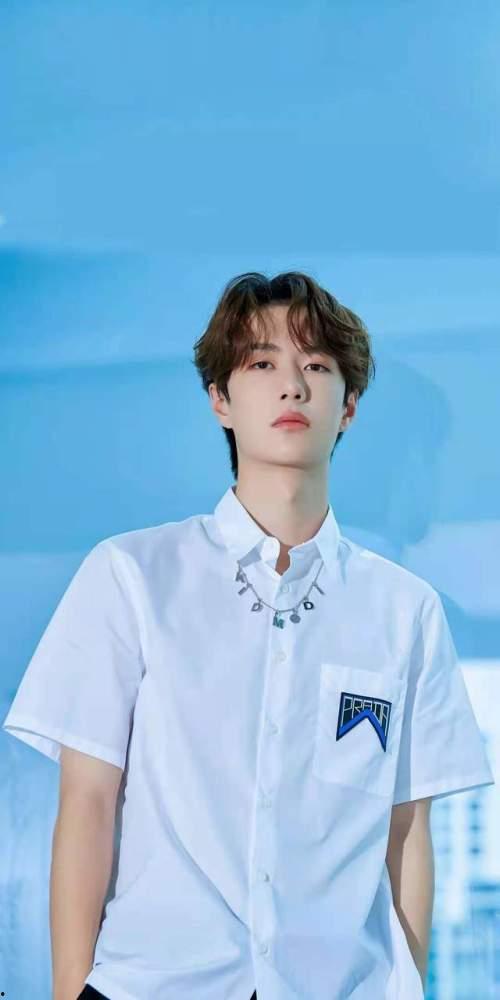 王一博的吃瓜视频